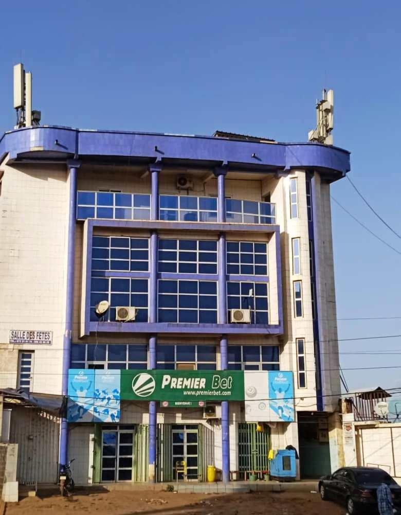 Appart Meuble Le Dakota Yaoundé Zewnętrze zdjęcie