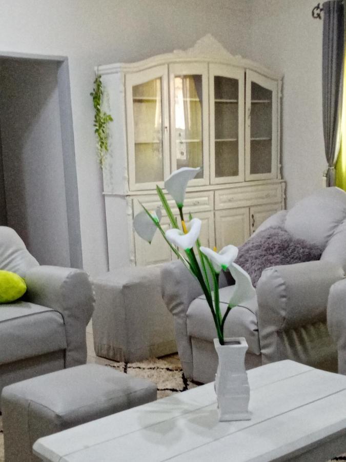 Appart Meuble Le Dakota Yaoundé Zewnętrze zdjęcie